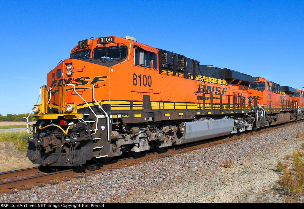 BNSF 8100